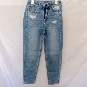 American Eagle 00Reg EUC MOM STRAIGHT JEAN STRETCH DISTRESSED/RIPPED